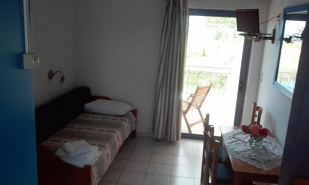 Marieva Apartments Kanali  Luaran gambar